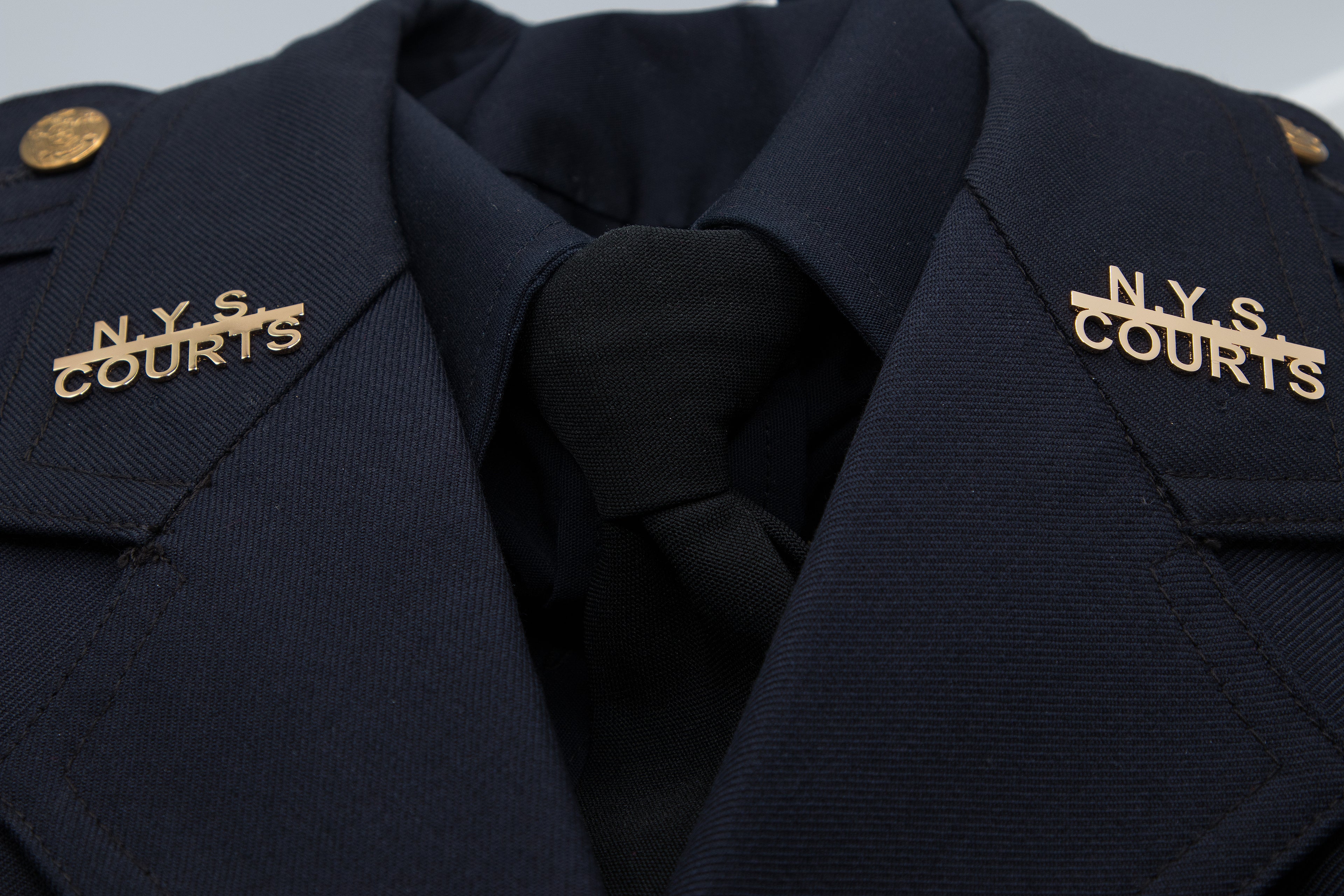 N.Y.S. Courts Collar Brass