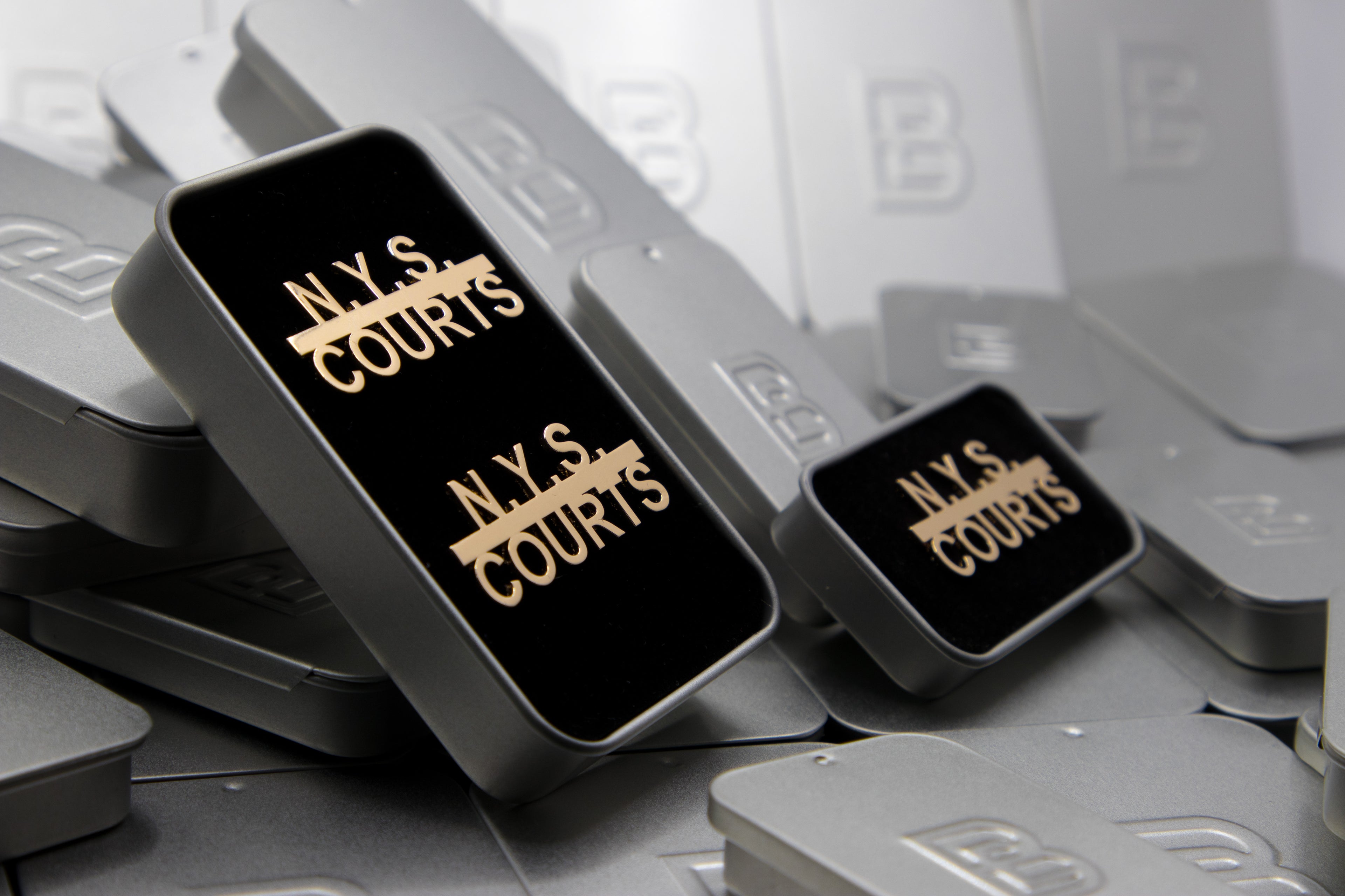 N.Y.S. Courts Collar Brass